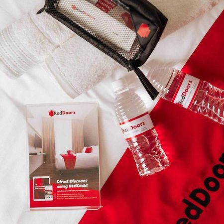 Reddoorz Plus @ Singosari Raya Semarang Luaran gambar