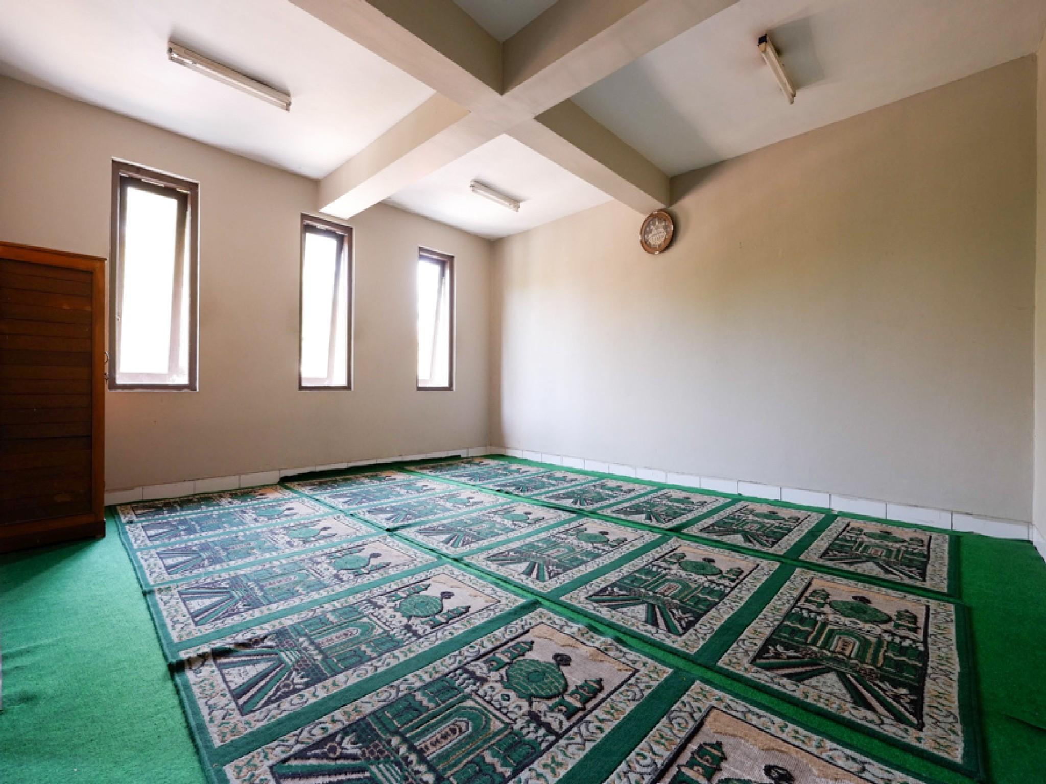 Reddoorz Plus @ Singosari Raya Semarang Luaran gambar