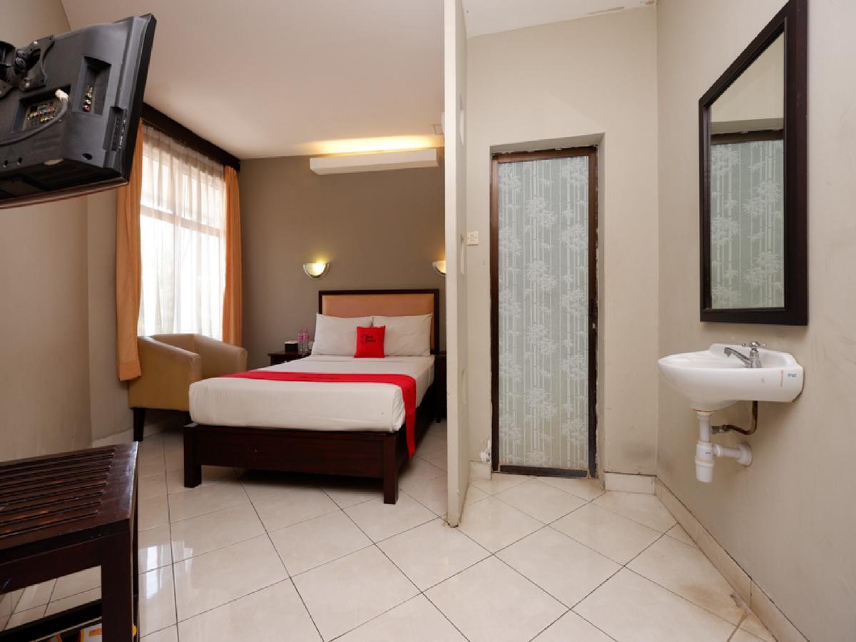 Reddoorz Plus @ Singosari Raya Semarang Luaran gambar