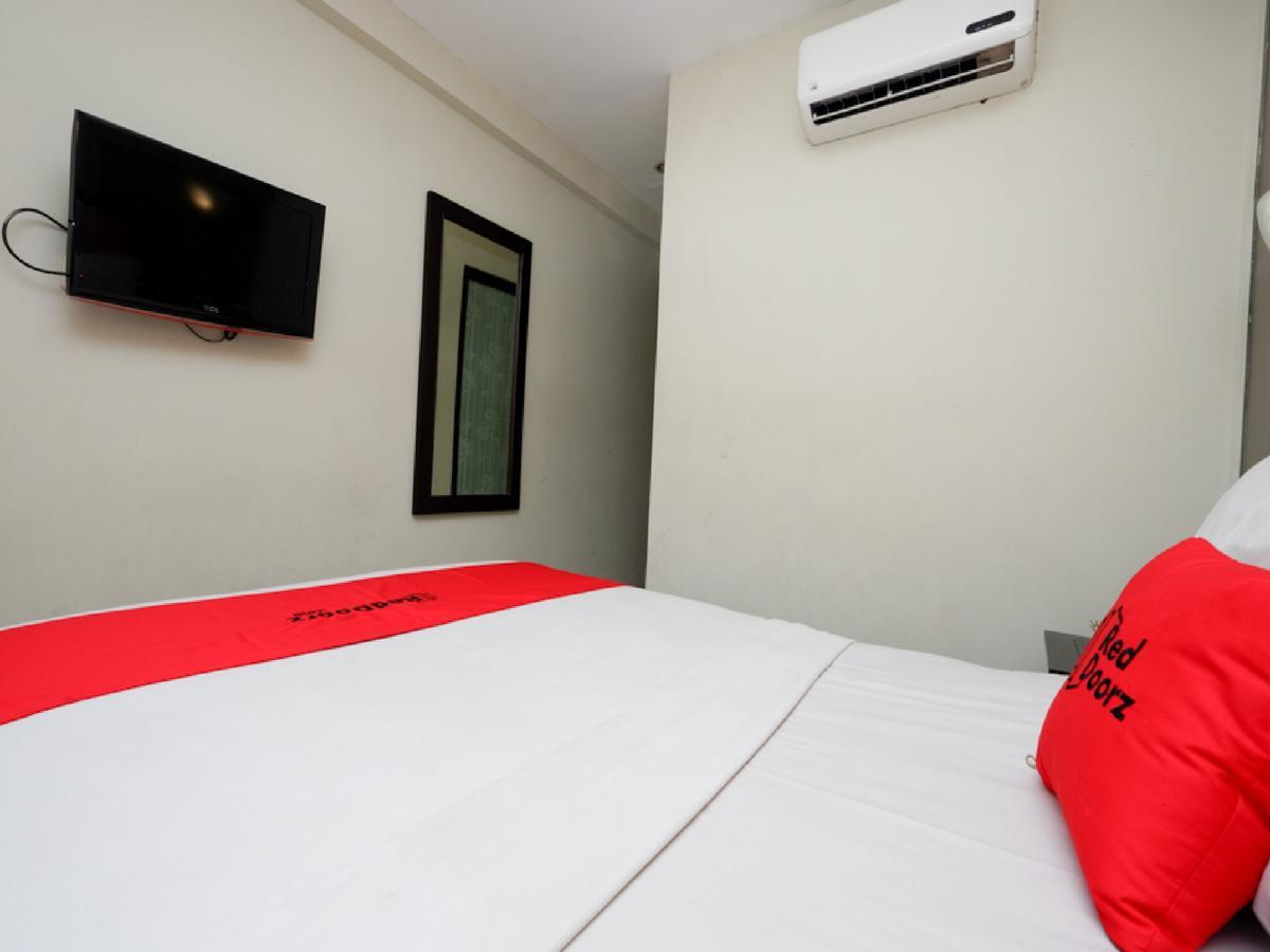 Reddoorz Plus @ Singosari Raya Semarang Luaran gambar